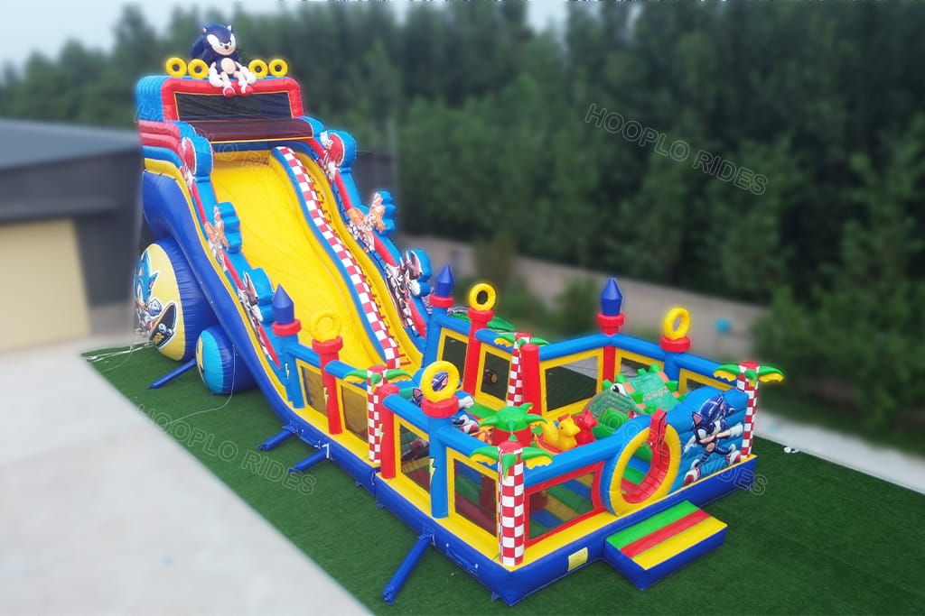 Large Sonic inflatable obstacle course slide combo, inflatable bounce playground with obstacle tunnels, palm tree decorations and sonic character modeling